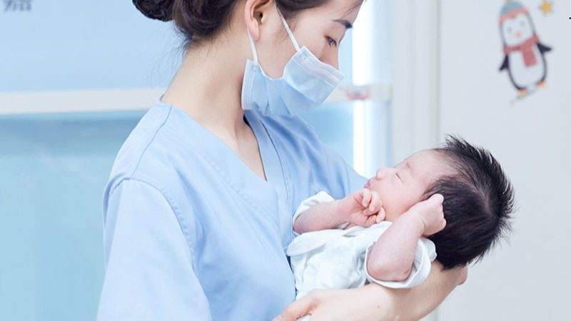 成都育婴师收费标准主要包括以下几个方面：